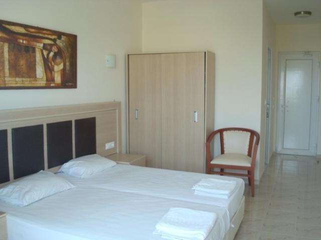 Grecian Fantasia Resort Фаліракі Номер фото