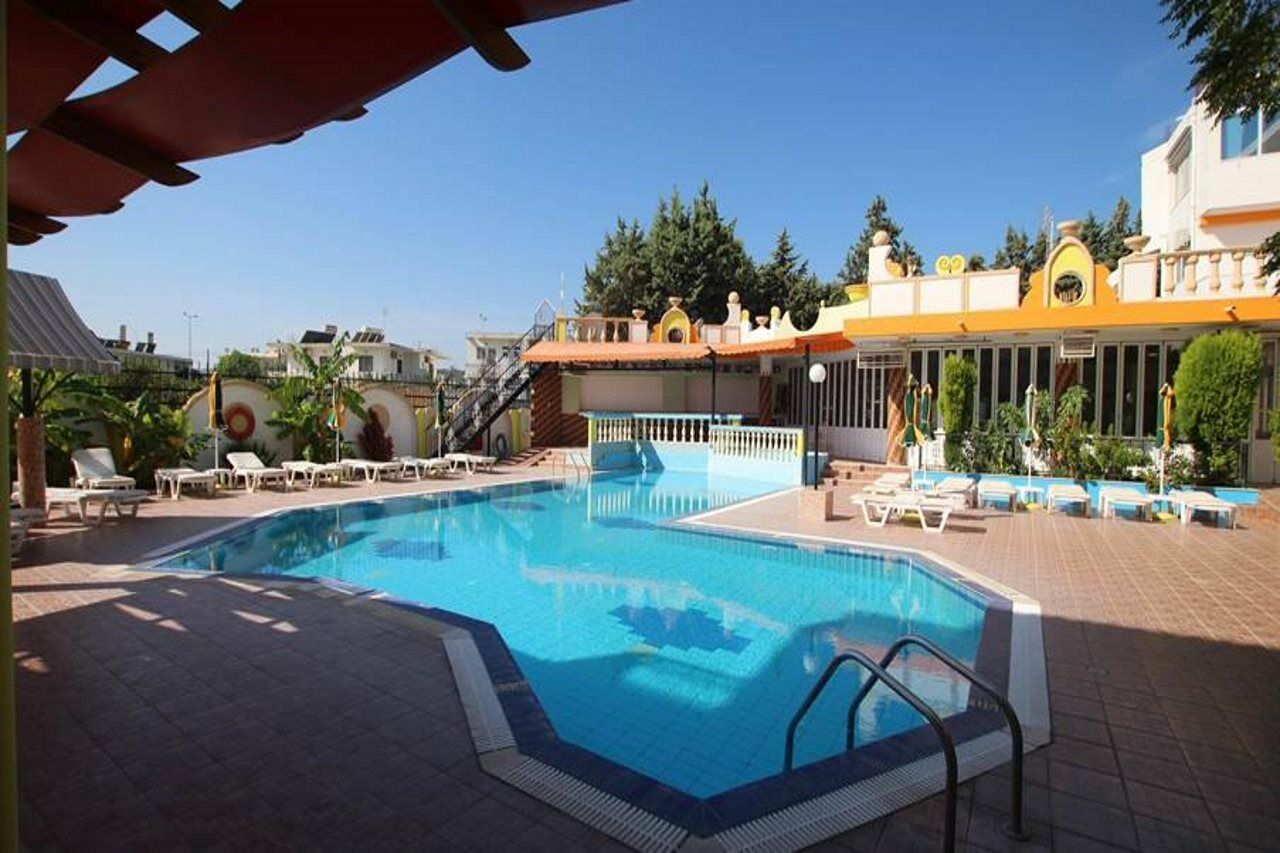Grecian Fantasia Resort Фаліракі Екстер'єр фото